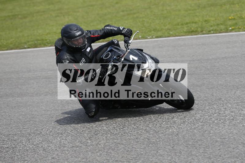 /Archiv-2024/29 12.06.2024 MOTO.CH Track Day ADR/Gruppe blau/1